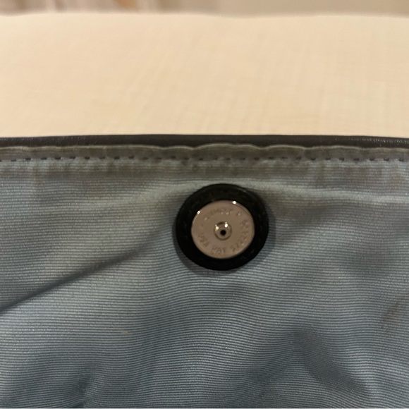 Coach Wristlet with ‘something blue’ interior - Picture 5 of 5